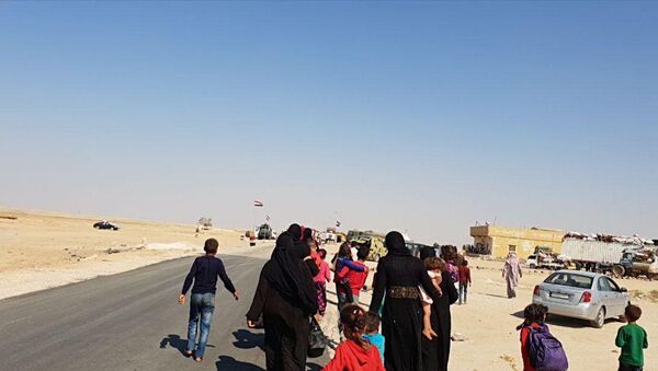 1000 مدني عبروا أبو الظهور من مناطق سيطرة النصرة - سبوتنيك عربي