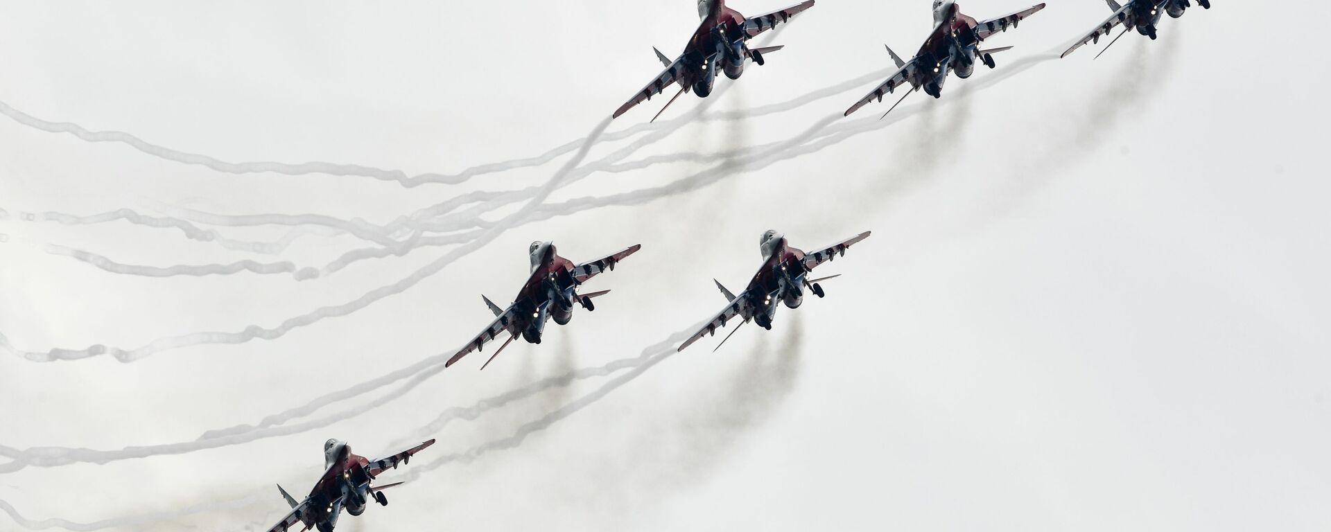 طائرات ميغ-29 من فرقة الاستعراض الجوي ستريجي خلال عرض للطيارين في إطار افتتاح المنتدى الدولي أرميا 2018 (الجيش 2018 في كوبينكا، ضواحي موسكو - سبوتنيك عربي, 1920, 24.07.2023