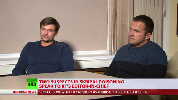 المشتبه بهما في قضية تسميم سكريبال، ألكسندر بيتروف وروسلان بوشيروف - سبوتنيك عربي