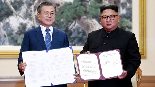 زيارة رئيس كوريا الجنوبية إلى كوريا الشمالية ولقاء زعيمها كيم جونغ أون في بيونغ يانغ، 19 سبتمبر/ أيلول 2018 - سبوتنيك عربي
