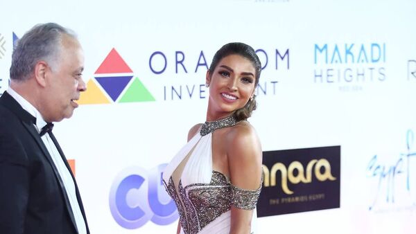 الممثلة المصرية روجينا في افتتاح مهرجان الجونة السينمائي، 20 سبتمبر/أيلول 2018 - سبوتنيك عربي