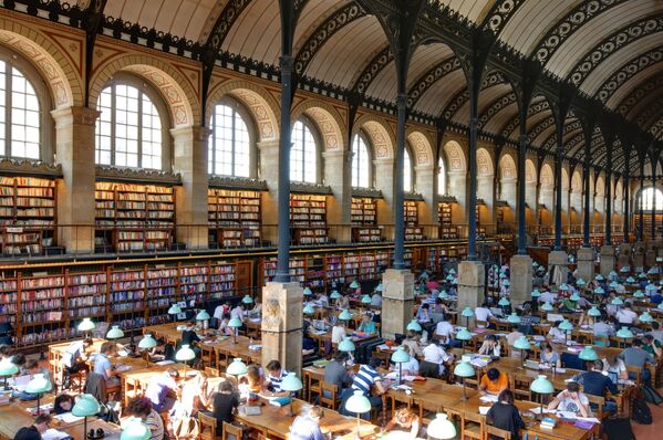 مكتبة سانت جانفيف في باريس، فرنسا - سبوتنيك عربي