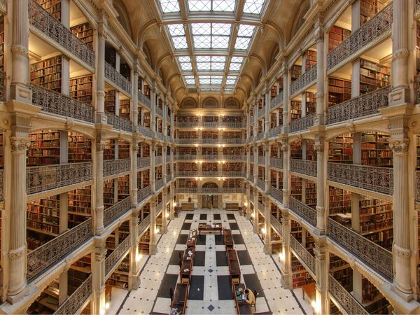 مكتبة جورج بيبودي في بالتيمور، الولايات المتحدة - سبوتنيك عربي