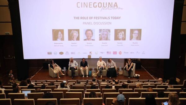 حلقة نقاشية ضمن فعاليات مهرجان الجونة السينمائي  - سبوتنيك عربي