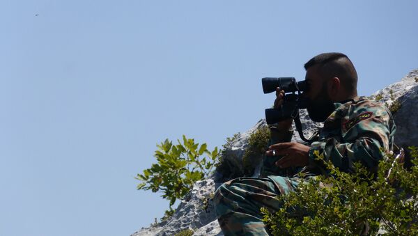 أمتار بين الجيش السوري والجندرما...قواعد عسكرية تركية على الأقرع - سبوتنيك عربي