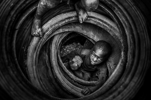 صورة بعنوان بولمبيغو: جنة القلوب المنسية للمصور أنطونيو أراغون رنونسيو من بوركينا فاسو، الفائز بجائزة بين المرشحين في فئة يوصى بشدة - سبوتنيك عربي