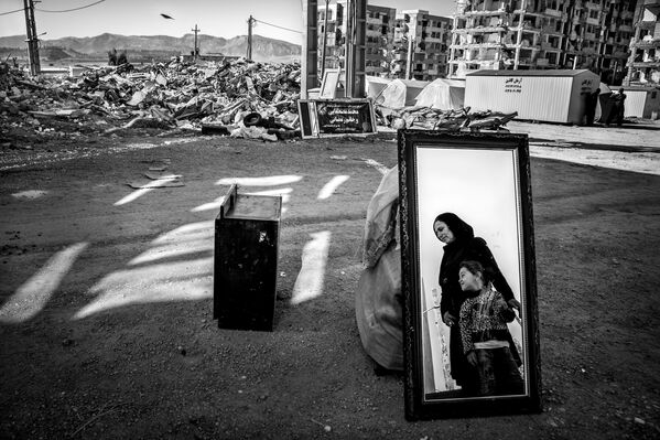 صورة بعنوان وتنبعث الحياة للمصور الإيراني يونس خاني سوميح سوفلاي، الفائز بجائزة في فئة البيئة المبنية - سبوتنيك عربي