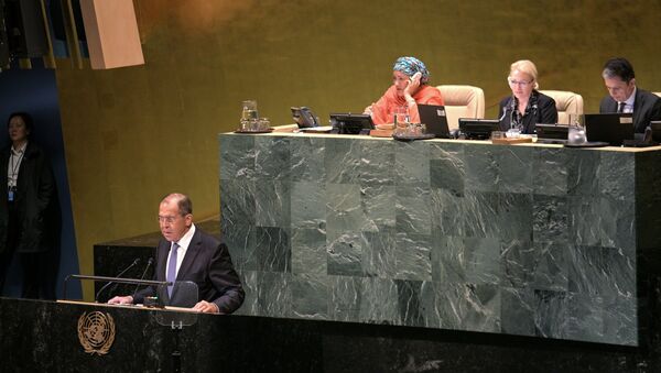 وزير الخارجية الروسية سيرغي لافروف خلا كلمته أمام الجمعية العامة للأمم المتحدة - سبوتنيك عربي