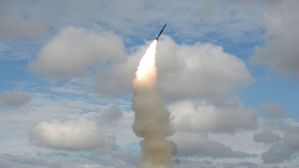 منظومة إس-300 للدفاع الجوي تطلق صاروخا - سبوتنيك عربي