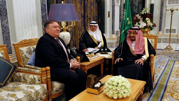 العاهل السعودي الملك سلمان بن عبدالعزيز يلتقي اليوم الثلاثاء، 16 أكتوبر/تشرين الأول، وزير الخارجية الأمريكي مايك بومبيو، في الرياض - سبوتنيك عربي