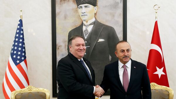 وزير الخارجية التركي مولود جاويش اوغلو ونظيره الأمريكي مايك بومبيو - سبوتنيك عربي
