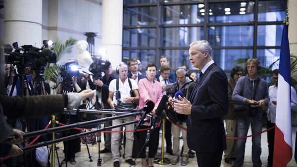 French Economy Minister Bruno Le Maire gives a press conference at Bercy Economy ministry in Paris (File) - سبوتنيك عربي