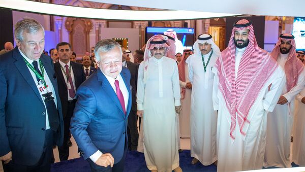 ملك الأردن عبدالله الثاني ولي العهد السعودي محمد بن سلمان، في مؤتمر مبادرة الاستثمار المستقبلي في الرياض، 23 أكتوبر/ تشرين الأول 2018 - سبوتنيك عربي
