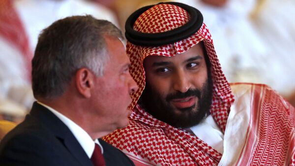ملك الأردن عبدالله الثاني ولي العهد السعودي محمد بن سلمان، في مؤتمر مبادرة الاستثمار المستقبلي في الرياض، 23 أكتوبر/ تشرين الأول 2018 - سبوتنيك عربي