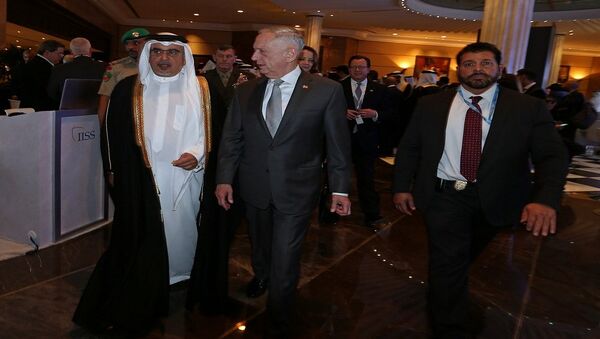 وزير الدفاع الأمريكي جيم ماتيس أثناء زيارته إلى البحرين - سبوتنيك عربي