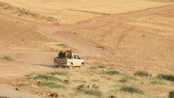 النصرة تسلم داعش عبوتي (كيماوي) إضافيتين في منزوعة السلاح شمال حماة - سبوتنيك عربي