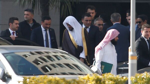 المدعي العام السعودي سعود المعجب يغادر قصر العدل في اسطنبول، تركيا 30 أكتوبر/ تشرين الأول 2018 - سبوتنيك عربي