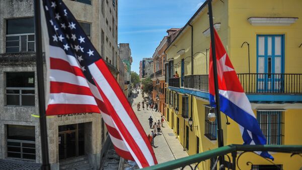علم كوبا وعلم الولايات المتحدة  - سبوتنيك عربي