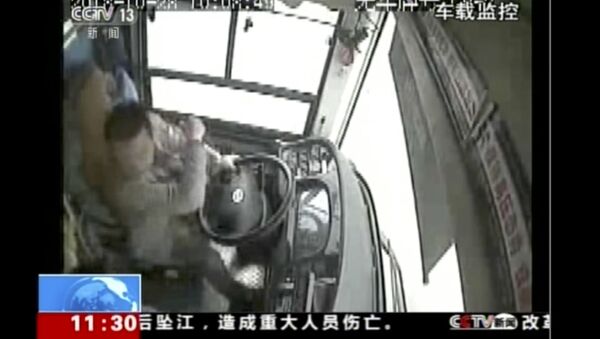 شجار بين سابق وراكبة في حافلة بالصين - سبوتنيك عربي