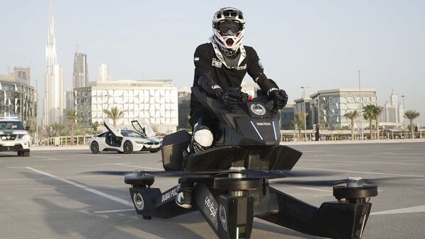 شرطة دبي تستخدم الدراجات الطائرة الروسية - سبوتنيك عربي