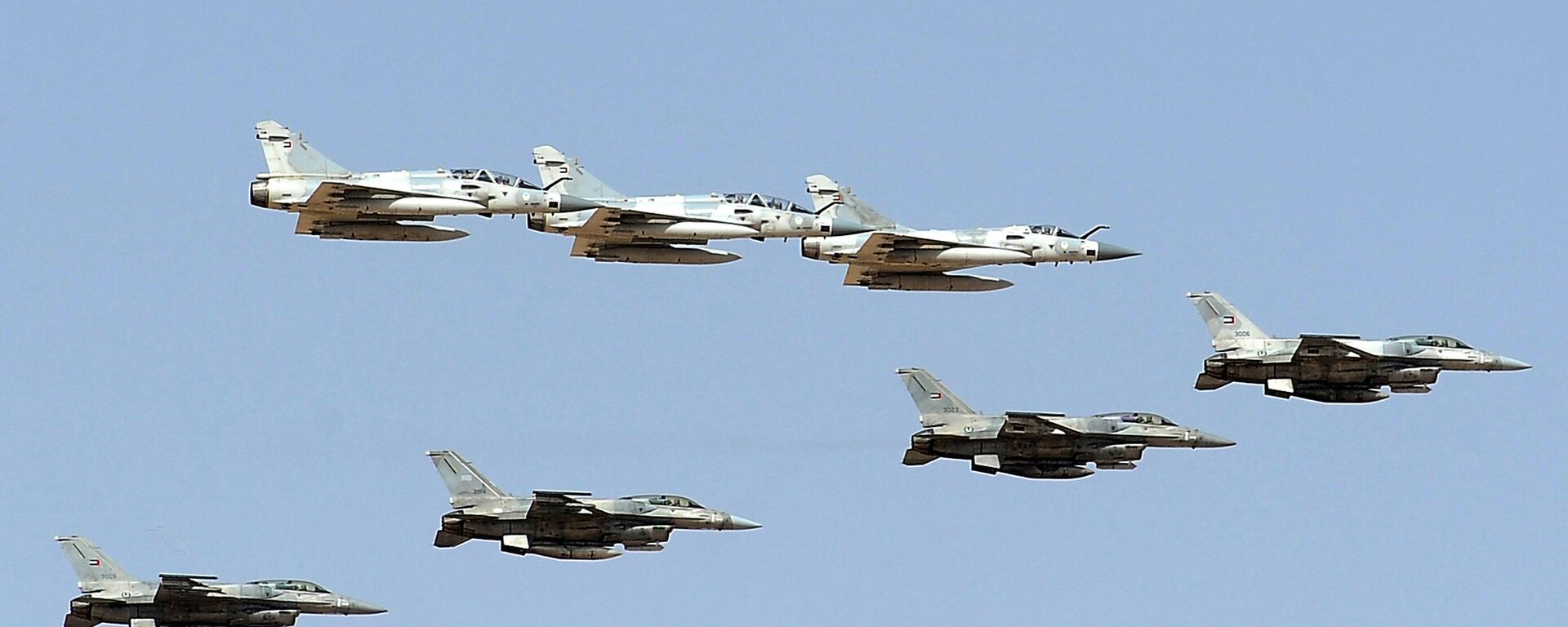 الجيش الإماراتي - طائرات ميراج 2000 وإف-16 التابعة لقوات الطيران الإماراتية خلال المناورات المشتركة مع القوات الفرنسية في صحراء أبو ظبي - سبوتنيك عربي, 1920, 24.01.2022
