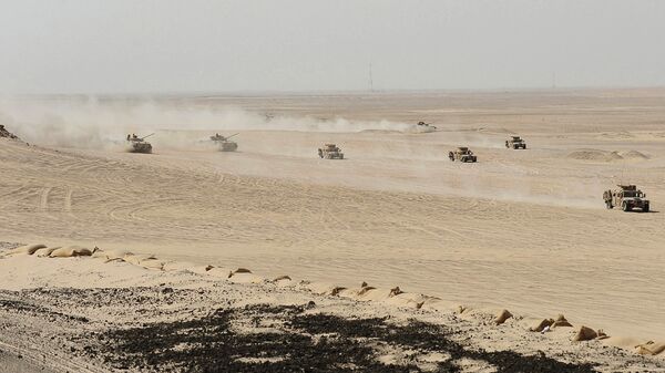 الجيش الإماراتي - المناورات المشتركة مع القوات الفرنسية في صحراء أبو ظبي - سبوتنيك عربي
