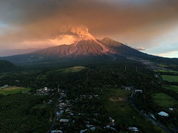 ثوران بركان فويغو، غواتيمالا 19 نوفمبر/ تشرين الثاني 2018 - سبوتنيك عربي