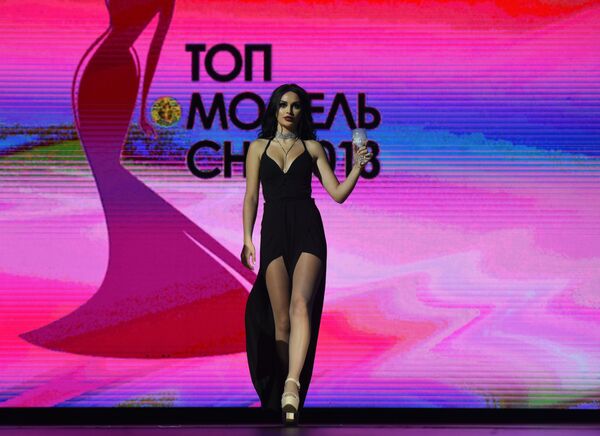 يفا بوغداساريان، المركز الرابع في مسابقة توب موديل لرابطة الدول المستقلة 2018 في يريفان، أرمينيا - سبوتنيك عربي