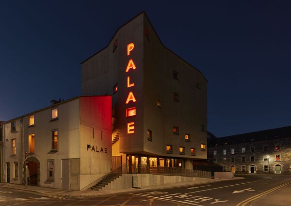 مشروع معماري لـ سينما Pálás في أيرلندا، الذي فاز في فئة اختيار الألوان - سبوتنيك عربي