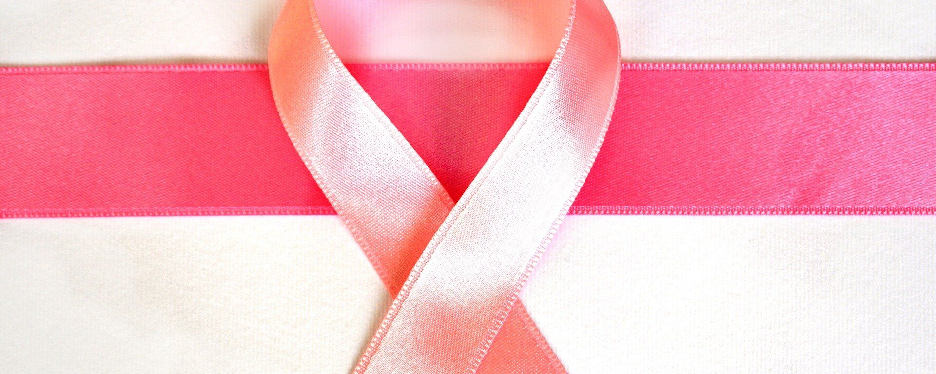 شعار محاربة سرطان الثدي - سبوتنيك عربي, 1920, 08.12.2021