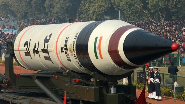 الصاروخ البالستي العابر للقارات آغني-5 القادر على حمل رؤوس حربية نووية - سبوتنيك عربي