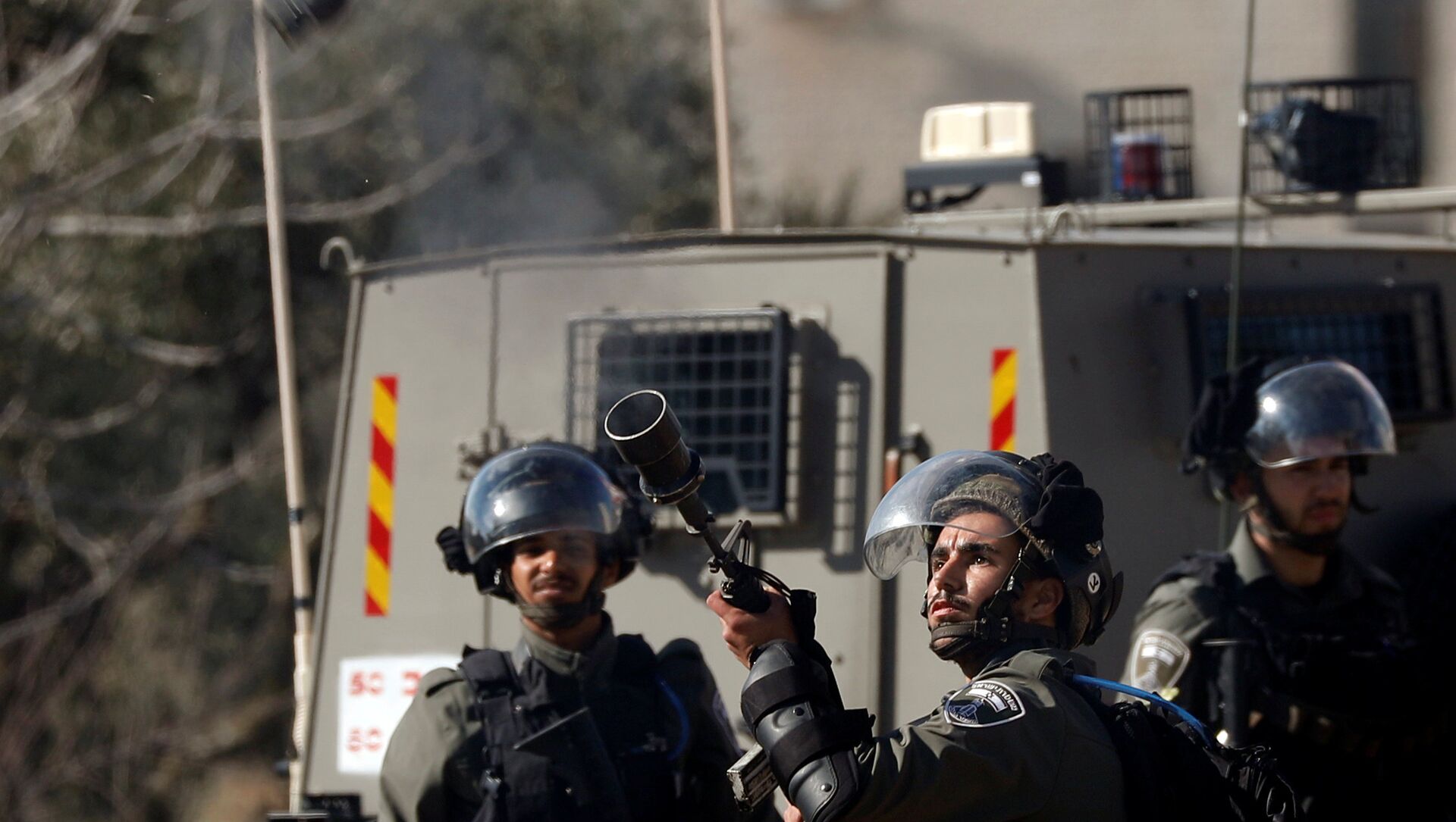 الشرطة الإسرائيلية - شرطة الحدود الإسرائيلية - اشتباكات مع الفلسطينيين في رام الله، الضفة الغربية 10 ديسمبر/ كانون الأول 2018 - سبوتنيك عربي, 1920, 17.08.2021