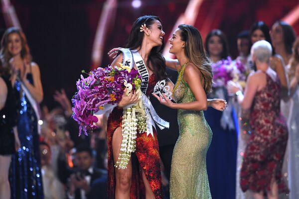 الفائزة بلقب ملكة جمال الكون 2018 - الفلبينية كاتريونا غراي، في بانكوك، تايلاند 17 ديسمبر/ كانون الأول 2018 - سبوتنيك عربي