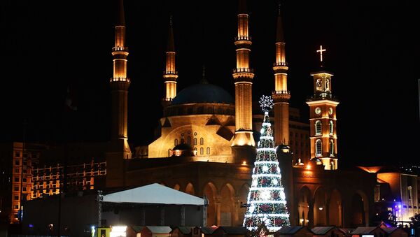 شجرة عيد الميلاد في مدينة بيروت، لبنان ديسمبر/ كانون الأول 2018 - سبوتنيك عربي