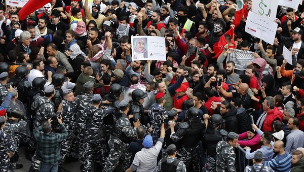 مظاهرات لبنان - السترات الصفراء، بيروت، لنان 16 ديسمبر/ كانون الأول 2018 - سبوتنيك عربي