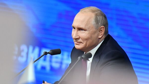 المؤتمر الصحفي السنوي للرئيس الروسي فلاديمير بوتين في موسكو، 20 ديسمبر/ كانون الأول 2018 - سبوتنيك عربي
