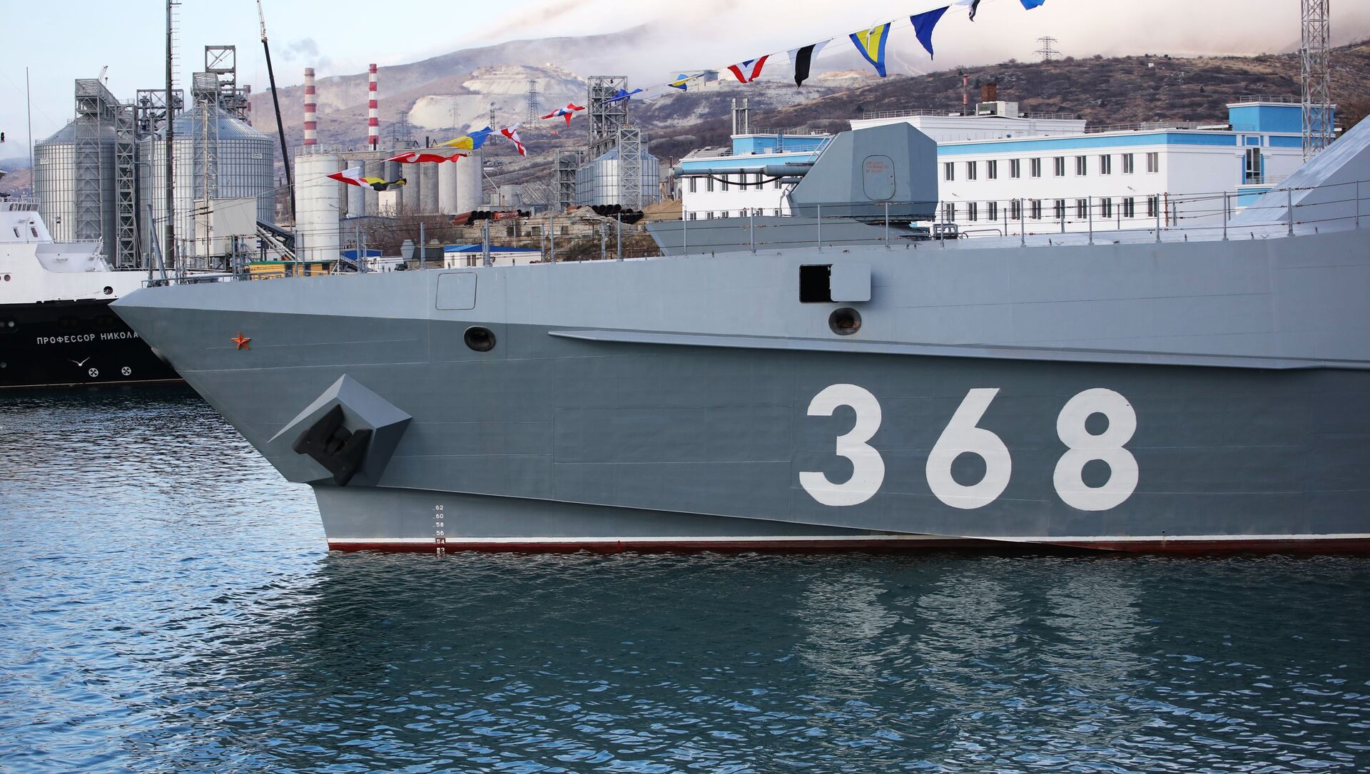 أحدث سفينة دورية فاسيلي بيكوف (مشروع 22160)، تدخل في خدمة أسطول البحر الأسود، القاعدة البحرية العسكرية في نوفوسيبيرسك - سبوتنيك عربي, 1920, 24.07.2021