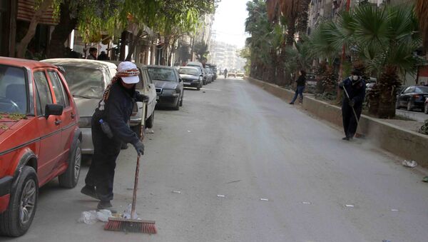 عاملات نظافة في شوارع دمشق - سبوتنيك عربي