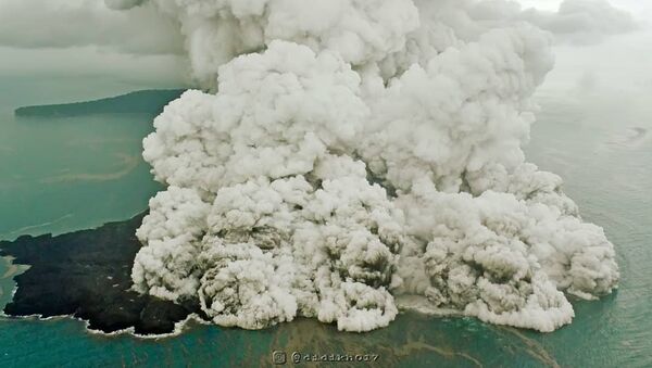 بركان آنكا كركاتو في إندونيسيا سبب تسونامي - سبوتنيك عربي