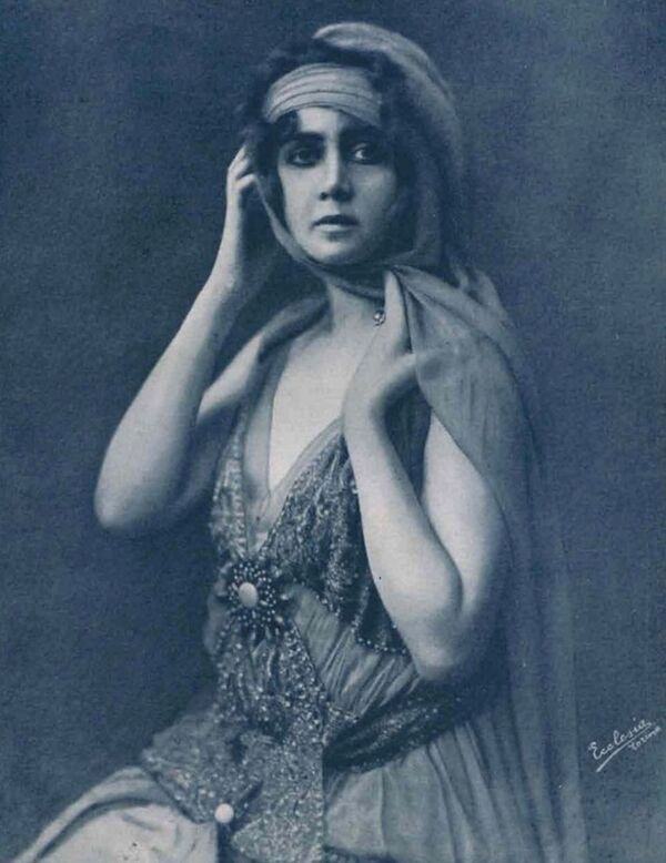 الممثلة البولندية والألمانية والإيطالية للسينما الصامتة إيلينا ماكوفسكايا، عام 1916 - سبوتنيك عربي