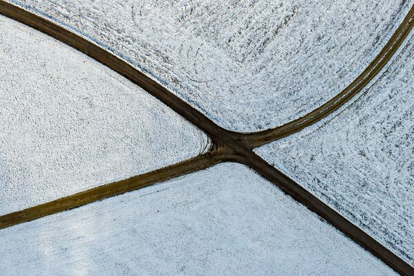 الحقول المغطاة بالثلوج، جنوب ألمانيا - سبوتنيك عربي