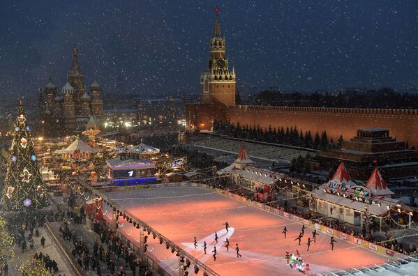 حلبة التزلج في الساحة الحمراء في موسكو - سبوتنيك عربي