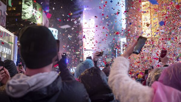 الاحتفال بعيد رأس السنة في ميدان التايمز، نيويورك - سبوتنيك عربي