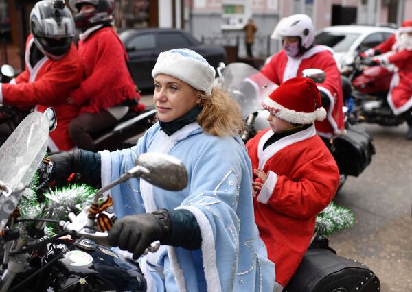 مسابقة بابا نويل في شبه جزيرة القرم الروسية - سبوتنيك عربي