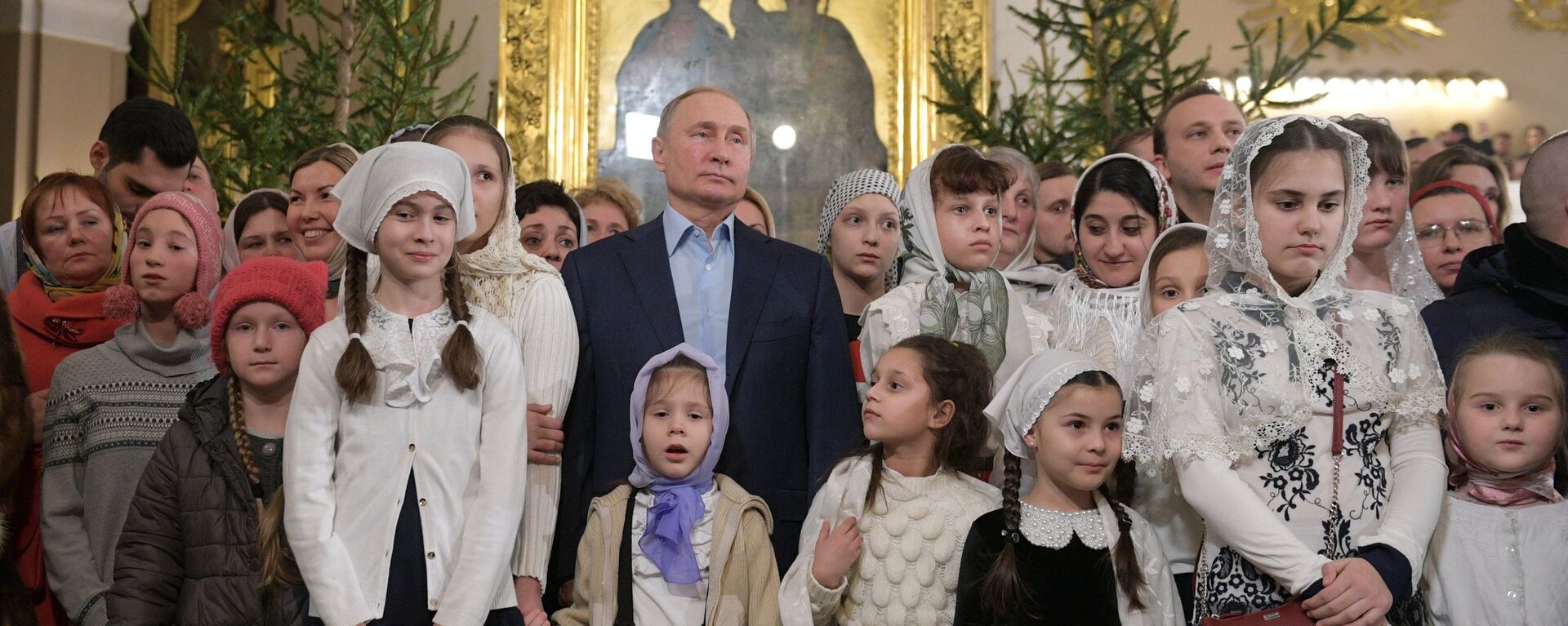بوتين يحضر قداس عيد الميلاد في سان بطرسبورغ - سبوتنيك عربي, 1920, 31.01.2019