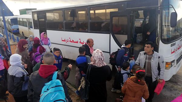 7000 لاجئ سوري عادوا من مخيمات الأردن منذ افتتاح معبر نصيب - سبوتنيك عربي