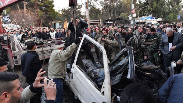 انفجار سيارة سوزوكي في ساحة الحمام  في اللاذقية 22 يناير/ كانون الثاني 2019 - سبوتنيك عربي