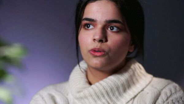 الفتاة السعودية رهف محمد القنون خلال مقابلة تلفزيونية في تورونتو، كندا 14 يناير/ كانون الثاني 2019 - سبوتنيك عربي