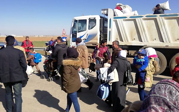 عودة نحو 100 سوري من مخيمات الأردن بينهم عشرات الفارين من الخدمة العسكرية - سبوتنيك عربي