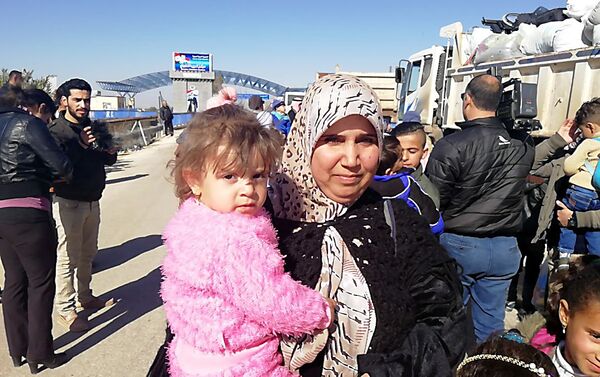 عودة نحو 100 سوري من مخيمات الأردن بينهم عشرات الفارين من الخدمة العسكرية - سبوتنيك عربي